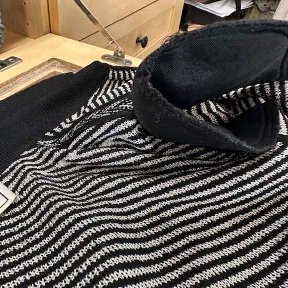 St. John Sport Stripped Size S Evening Jacket - Picture 8 of 8